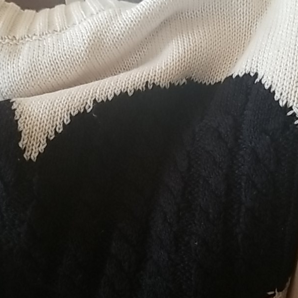 BOGO SALE🛍 ❤Cosy Sweetheart Sweater - Picture 3 of 12